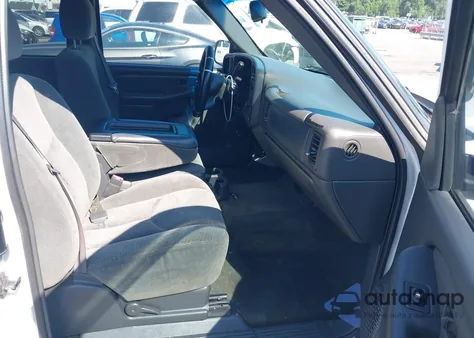 2003 Chevrolet Silverado 1500 z USA, uszkodzony, nr VIN 1GCEC19V73Z288858